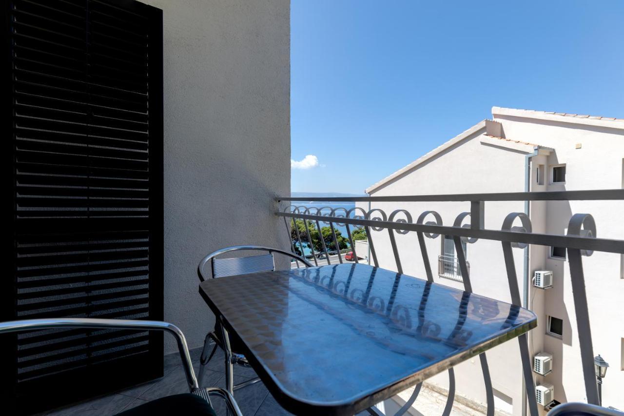 Apartments And Rooms By The Sea Lokva Rogoznica, Omis - 2973 Exterior foto